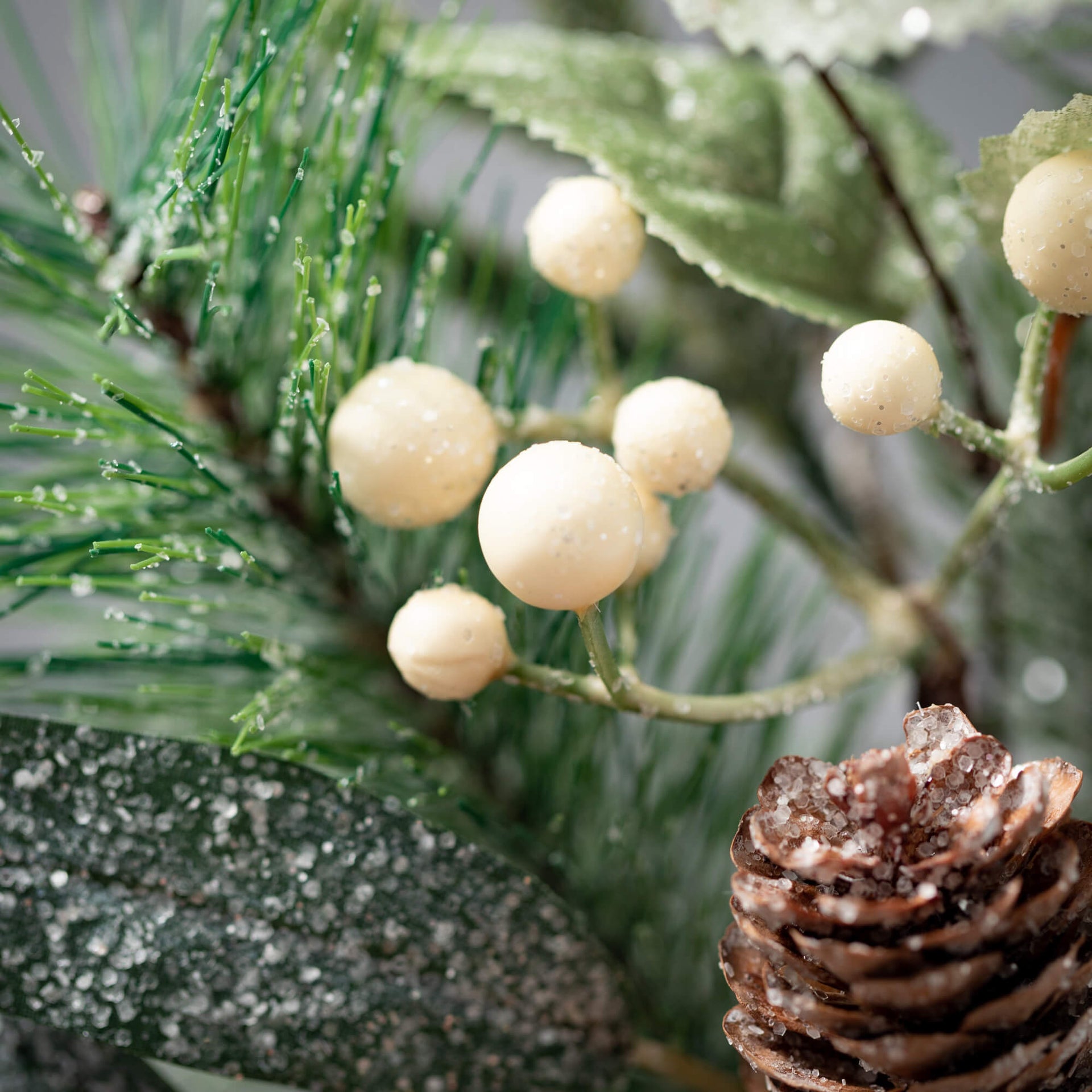 Pine/Berry/Cone Garland  Sullivans   