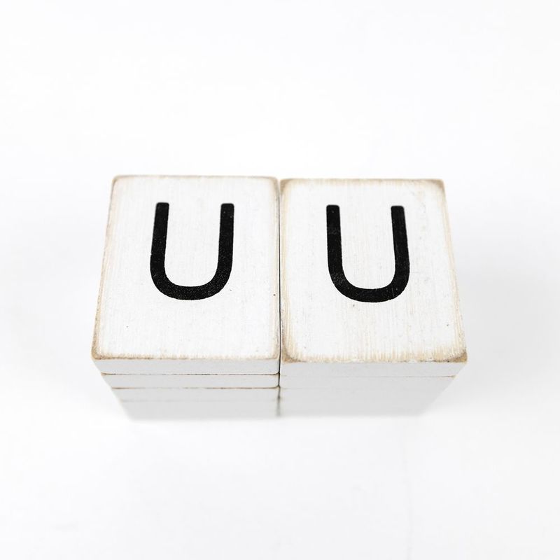 Extra Letters (U) White/Black Adams Ledgie Adams & Co.   